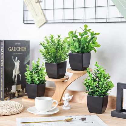 Realistic Faux Potted Plant: Effortless Greenery for Any Space